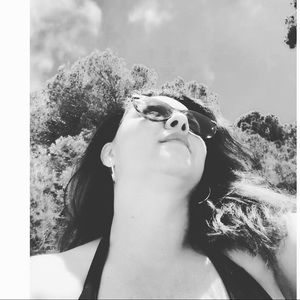 Meet your Posher, Mariela